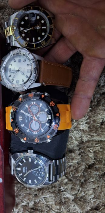 Vand sau schimb lot de ceasuri