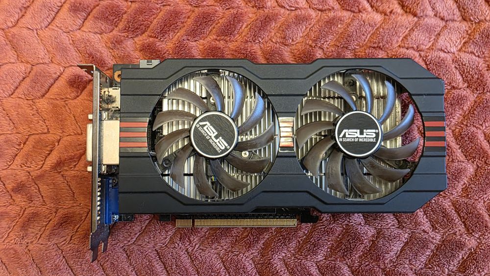 Placa video GeForce GTX 750 Ti