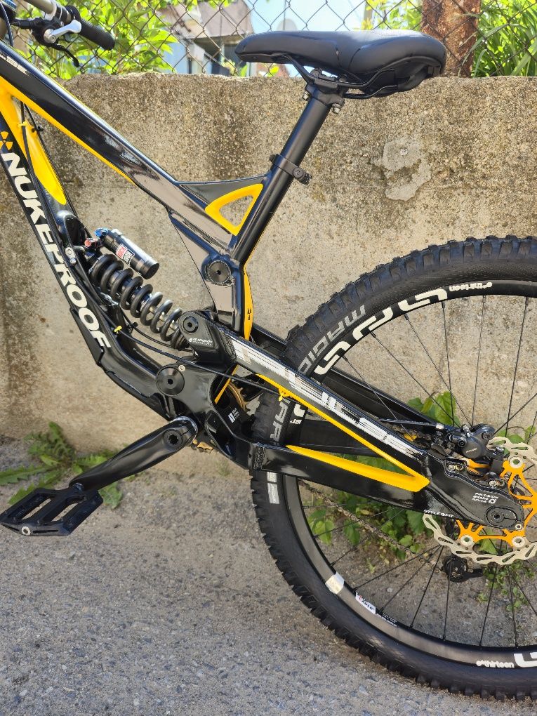 Nukeproof Pulse Downhill 26цола. Fox 40, Rockshox, 1x9 скорости Sram