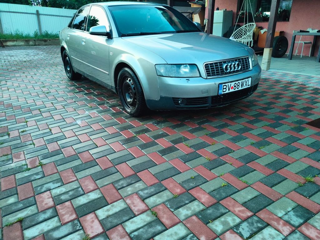 Vând Audi A4 1.8 T Quattro