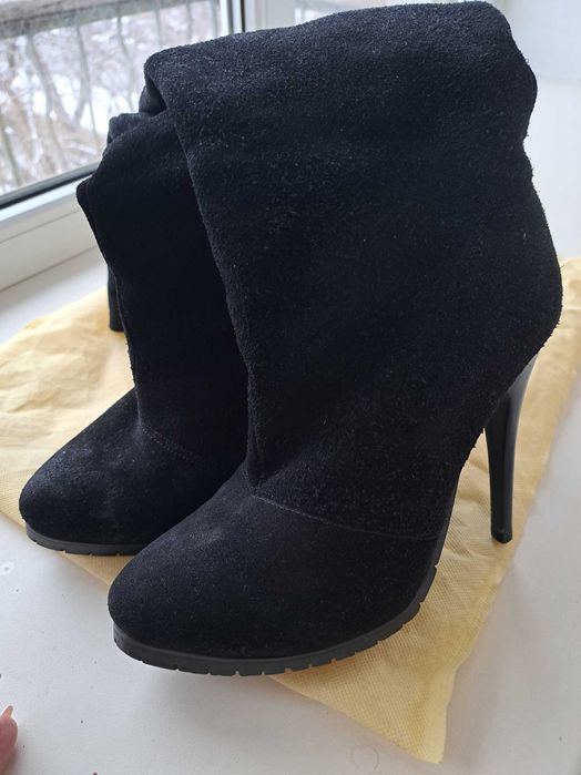 Зимние замшевые сапоги