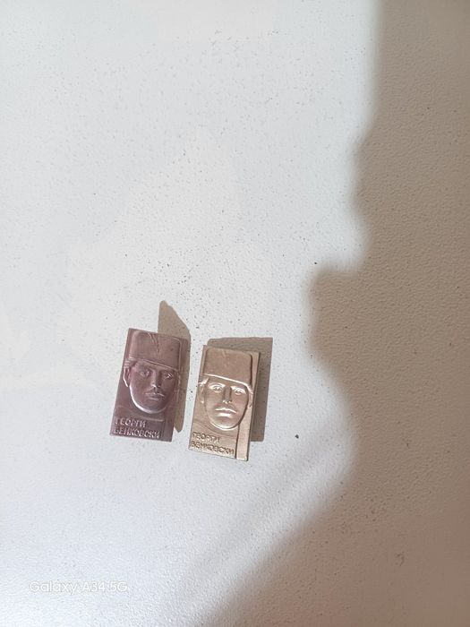 Значки по 5лв за брой