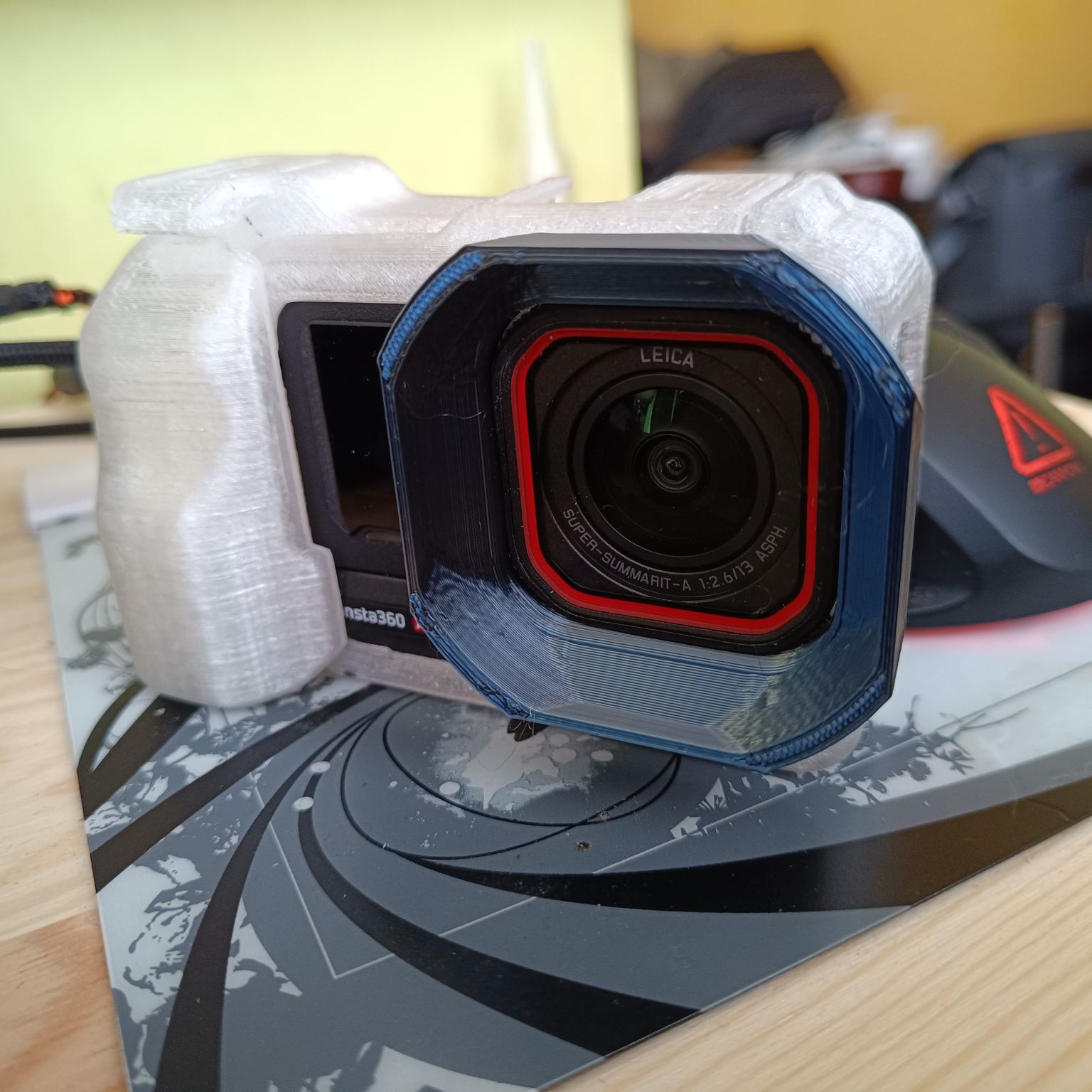 Insta360 Ace PRO2 cage