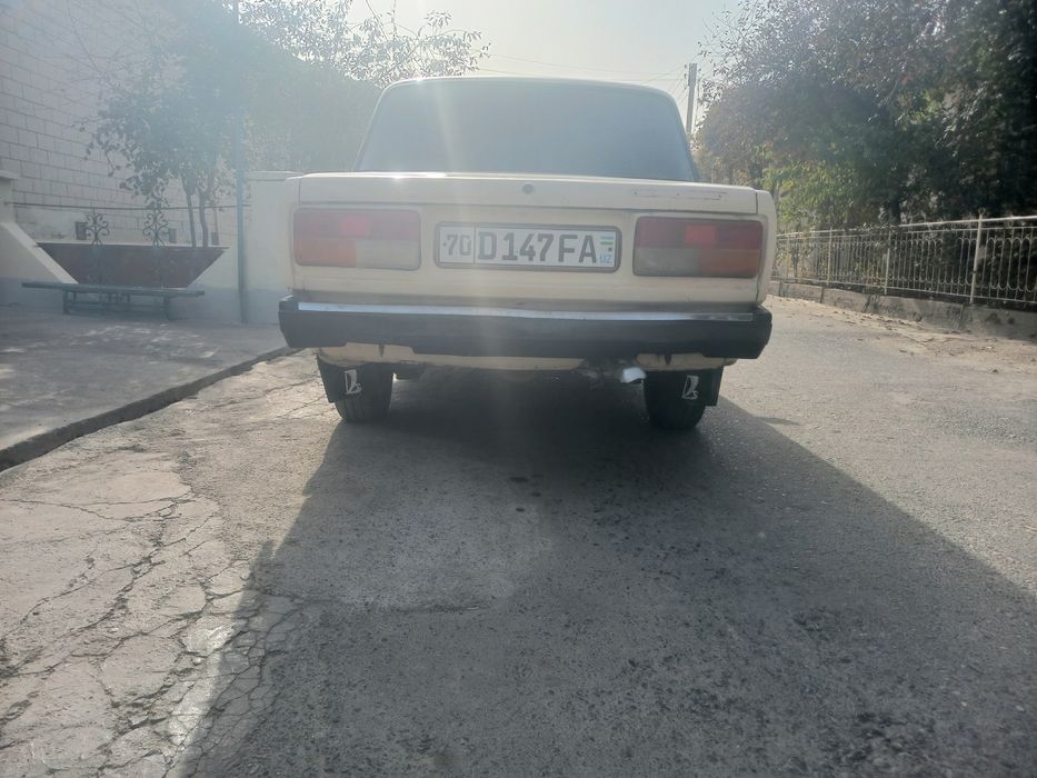 Vaz 2107 sotiladi