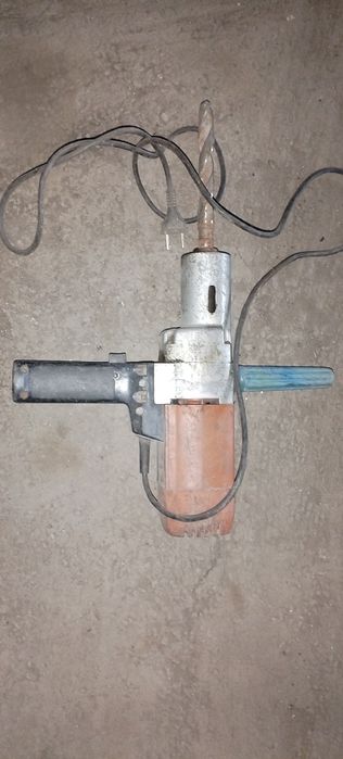 Продам дрель советский.