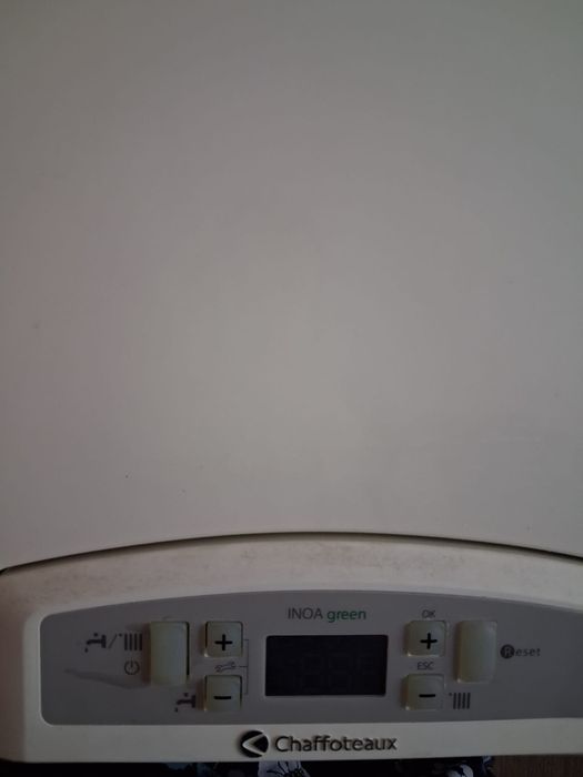 De vânzare centrală Ariston Cares 24kw, pentru piese