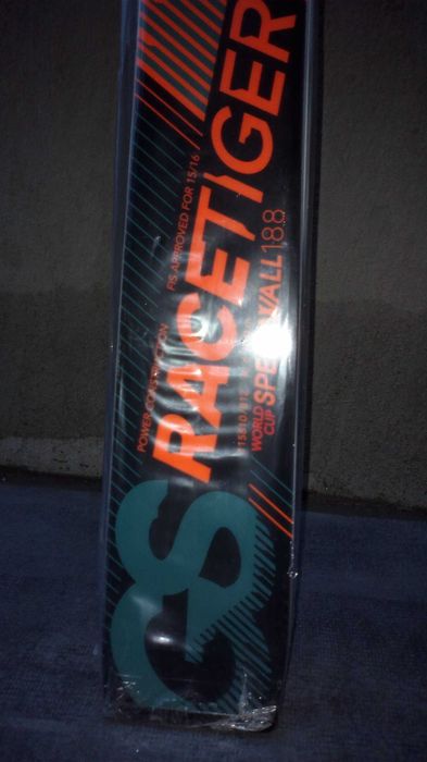 Ски: ATOMIC RACE GS12: 175; НОВИ: VOLKL Racetiger GS Speedwall 188.
