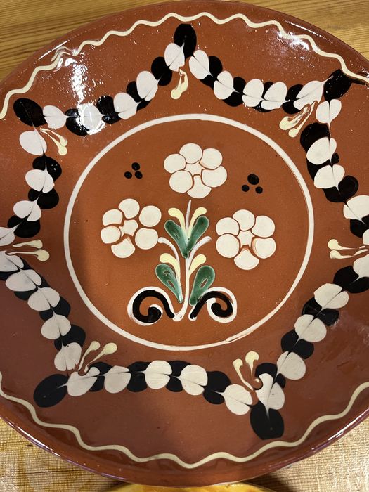 Ръчно рисувани керамични чинии