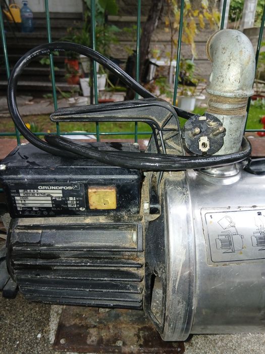 Водна помпа GRUNDFOS