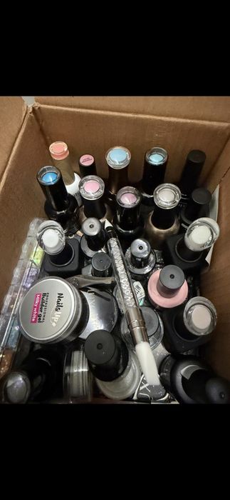 Cosmetica manichiura/ pedichiura