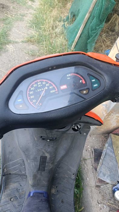 vand scuter aprilia sr50 nu e pentru pentretiosi
