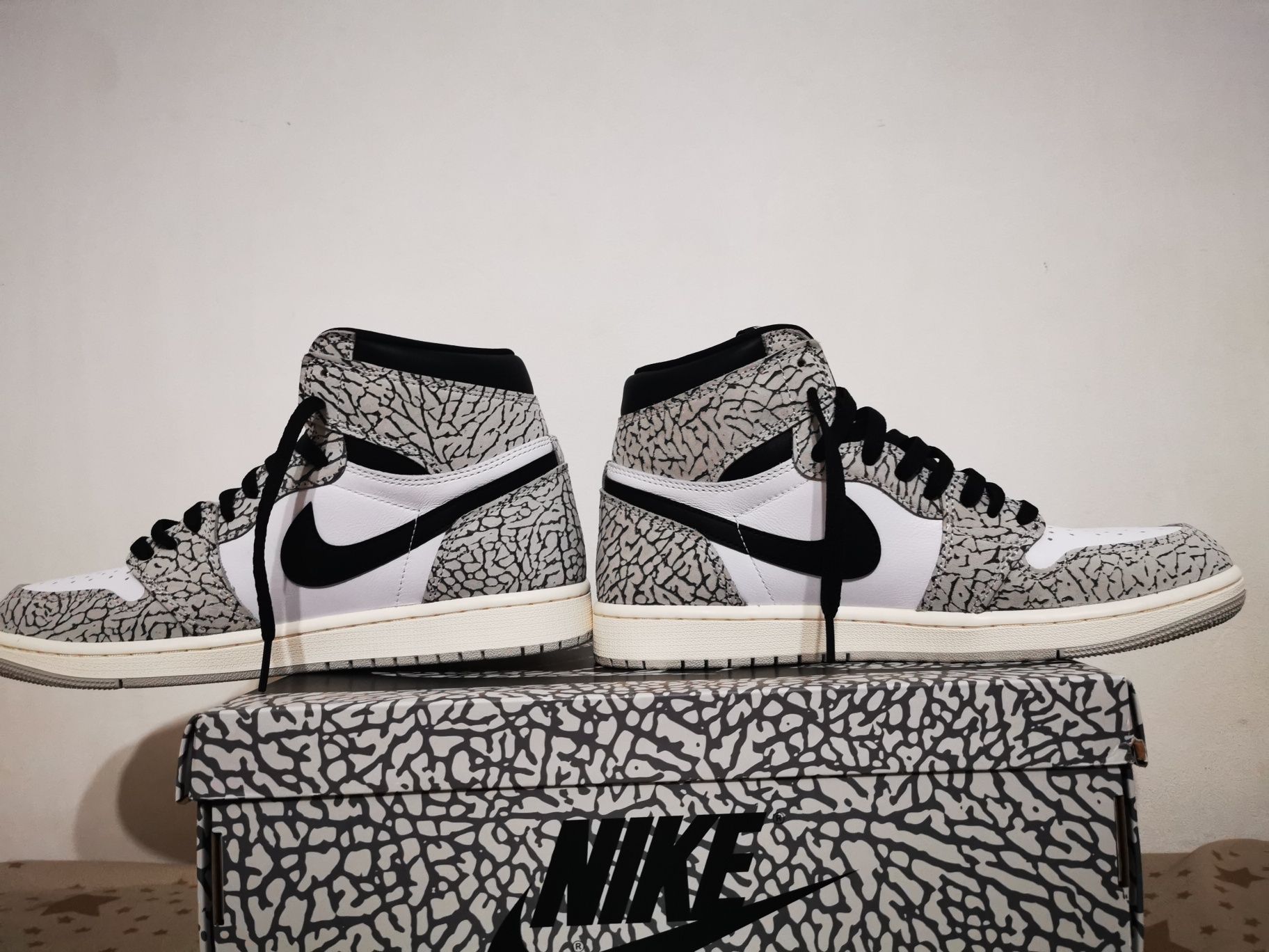 Air Jordan 1 Retro High OG, Tech gray/White Cement