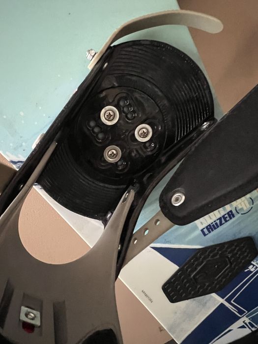 Сноуборд Burton 141см с автомати + подарък обувки