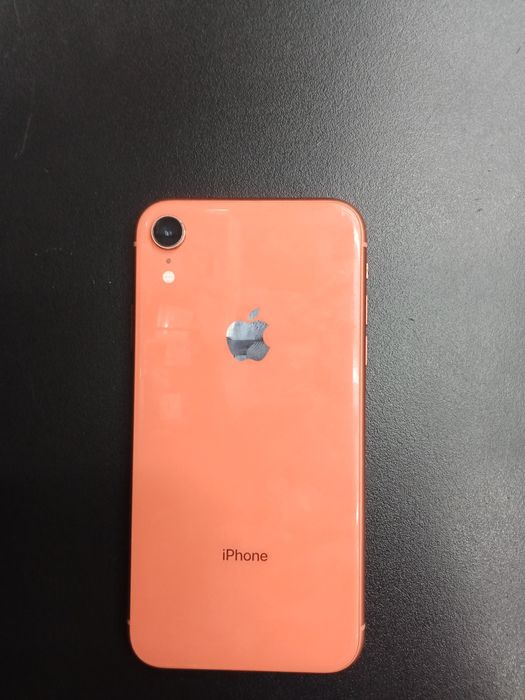 Продам айфон XR 64 гб в идеале цена 75к