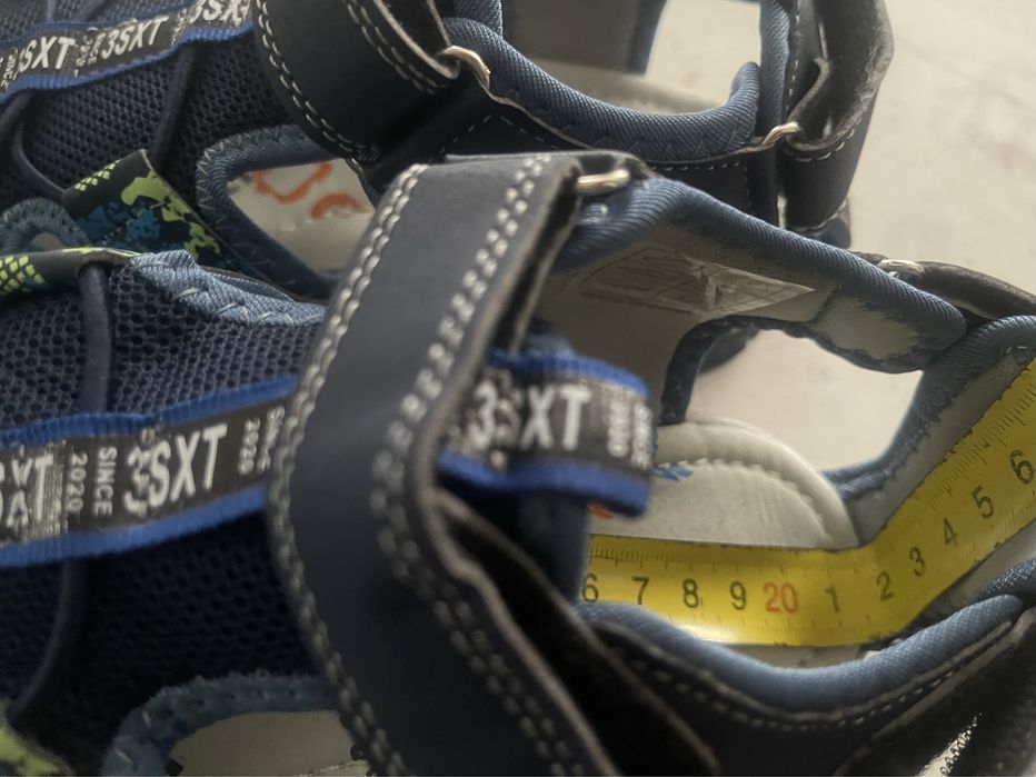 Нови сандали за момче