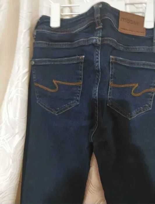 Blugi Motivi drept XS