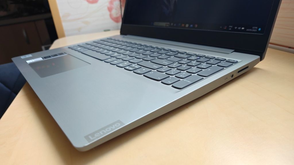 Laptop Lenovo IdeaPad S145_i5 Gen 10_12GB RAM_SSD 256_15.6"FHD_