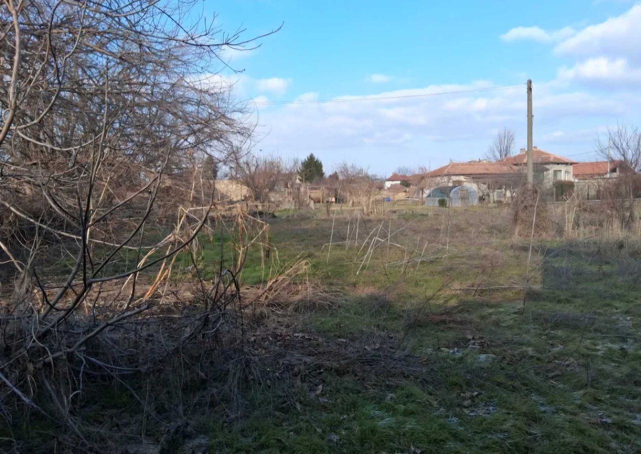 Продава се Парцел в с. Първомайци, Област Велико Търново - 800 кв.м за 27 €/кв.м - Снимка #1
