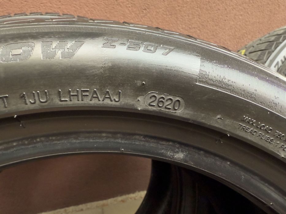 Anvelope iarna 225 50 R17