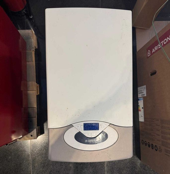 Centrala termica Ariston Genus Evo HP 45