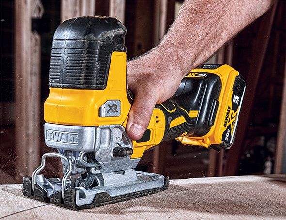 Прободен трион/Зеге Dewalt DCS335N/18V