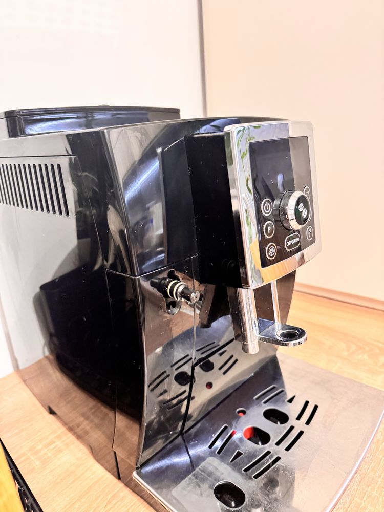 Espressor automat Delonghi Cappuccino ECAM 23.460 B