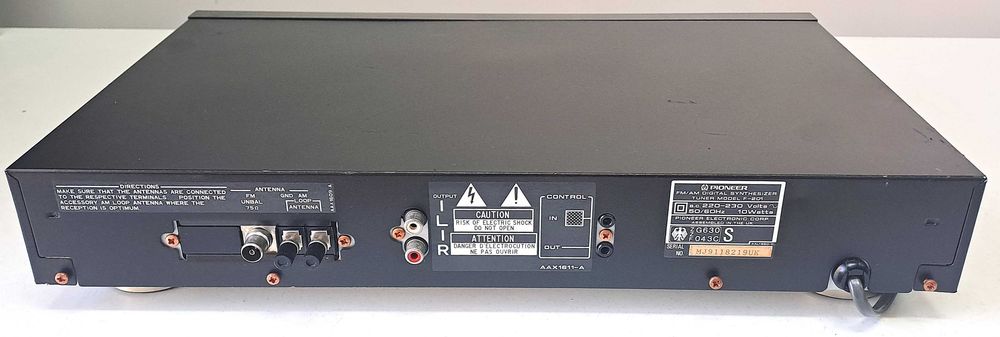 Pioneer F 201 muzica AM FM Made in UK muzica