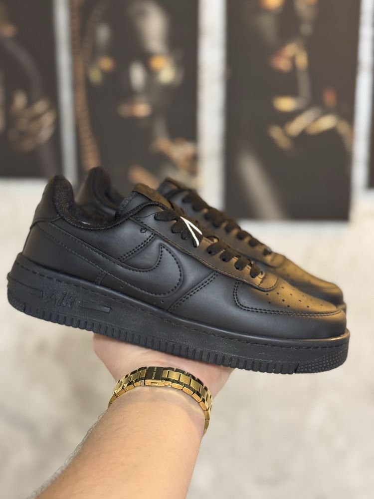 Adidasi Barbati Nike AF1 Full Black!