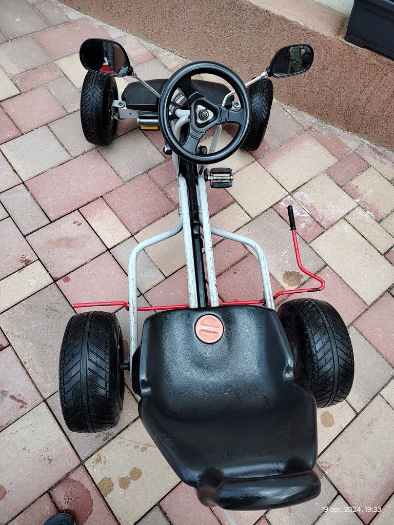 Kart cu pedale Puky pentru copii
