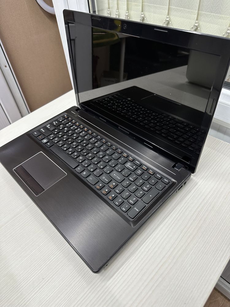 Ноутбук Lenovo Core i5 ОЗУ 8gb SSD 128gb+1tb GeForce 635M 2gb