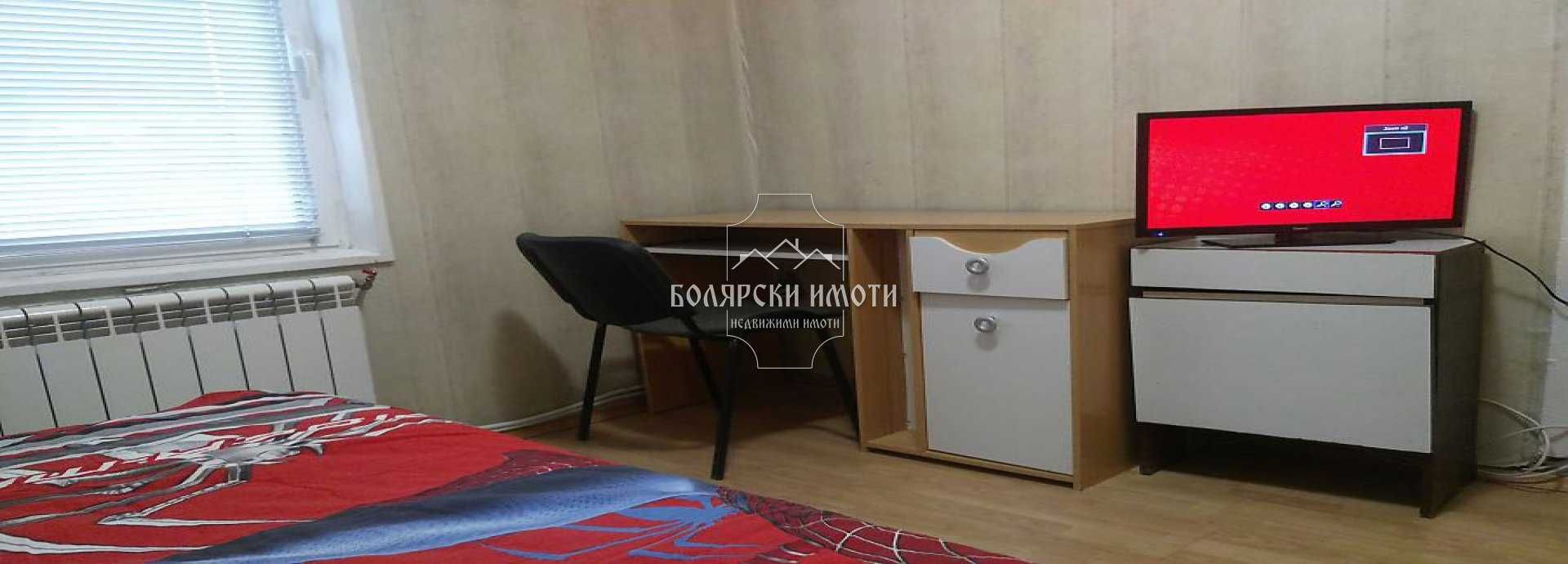 Къща с двор в Старата част на града