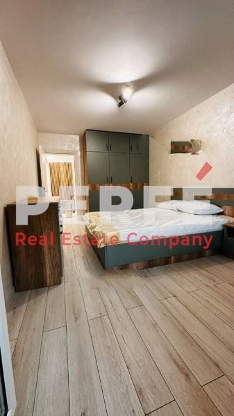 Продава се Двустаен апартамент в Бургас, Лазур - 62 кв.м за 2613 €/кв.м - Снимка #3