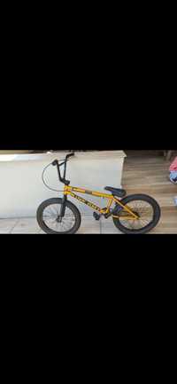 Bicicleta kink bmx 2021