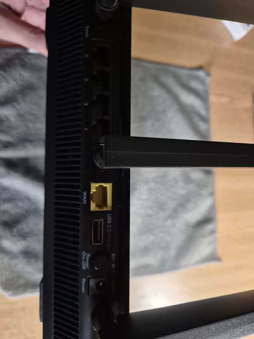 Netgear R6800 AC1900