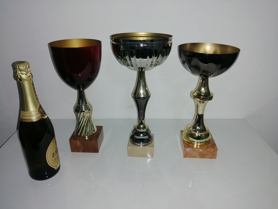 Trofee , cupe  neinscriptionate