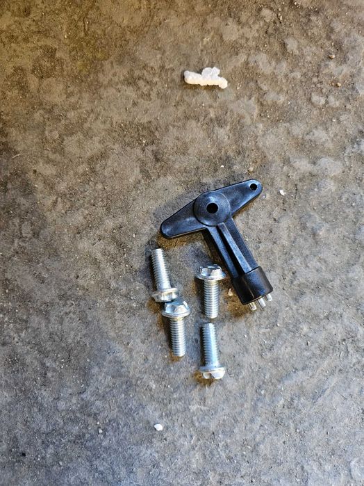 Set antifurt jante aliaj dacia/renault logan/megane/sandero/duster