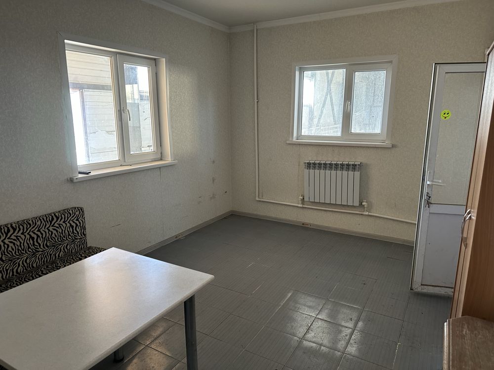 Сдаётся тёплое коммерческое помещение 260 м² + офис и подсобка