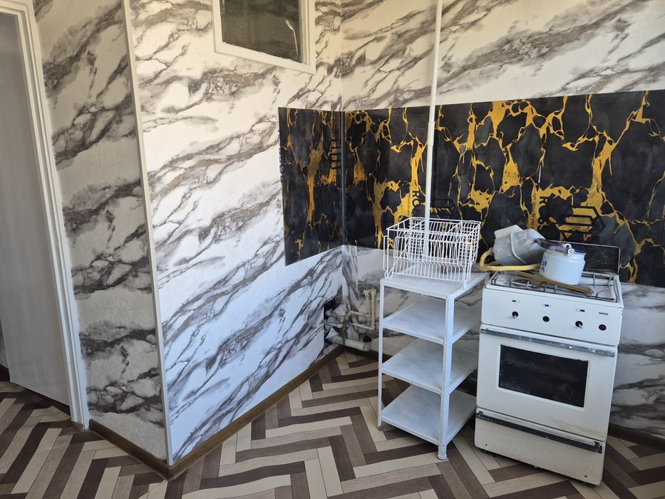 Qoraqamishda 1 xona 300 y.e