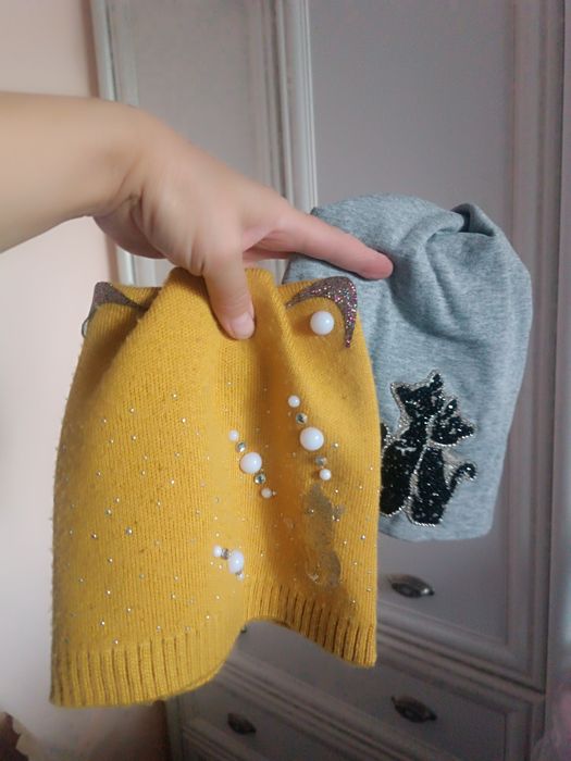 2 шапки за 1000 тг