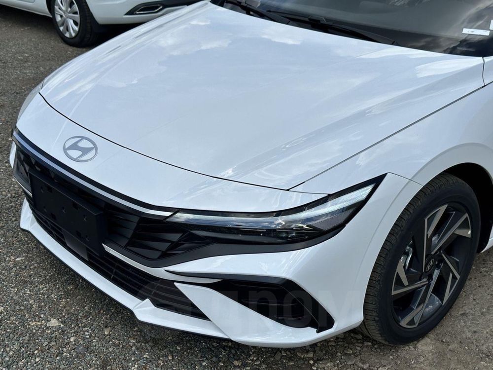 Hyundai Elantra 2024