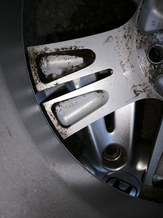 16" оригинални алуминиеви джанти за Honda.