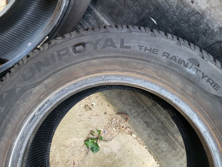 2бр 165/70/13 унироял като нови 21г