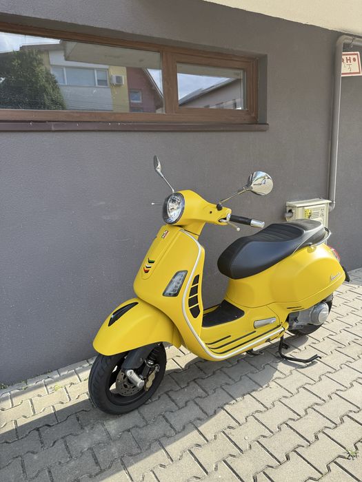 Vespa 300GTS stare impecabila