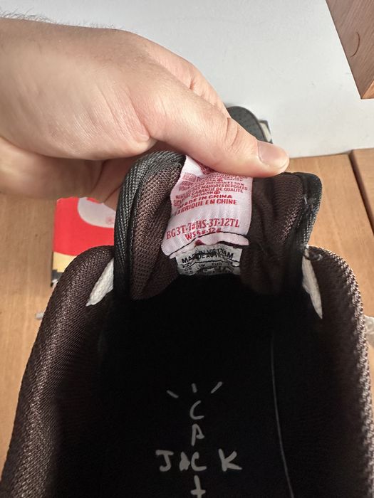 Jordan 1 Low Travis Scott