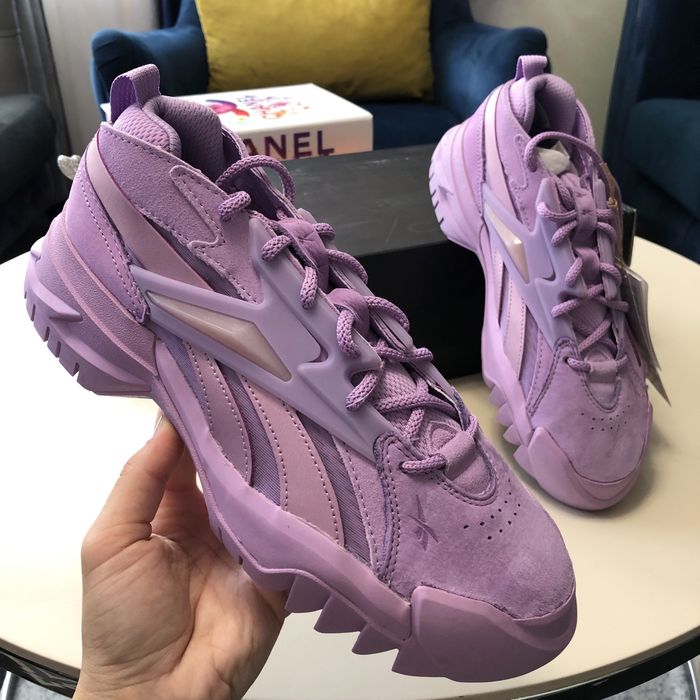 Дамски маратонки REEBOK X CARDI B CLUB C V2