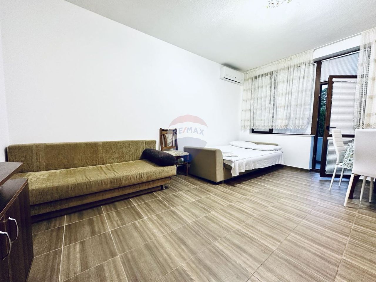 Продава се Едностаен апартамент в Балчик - 46 кв.м за 1196 €/кв.м - Снимка #1