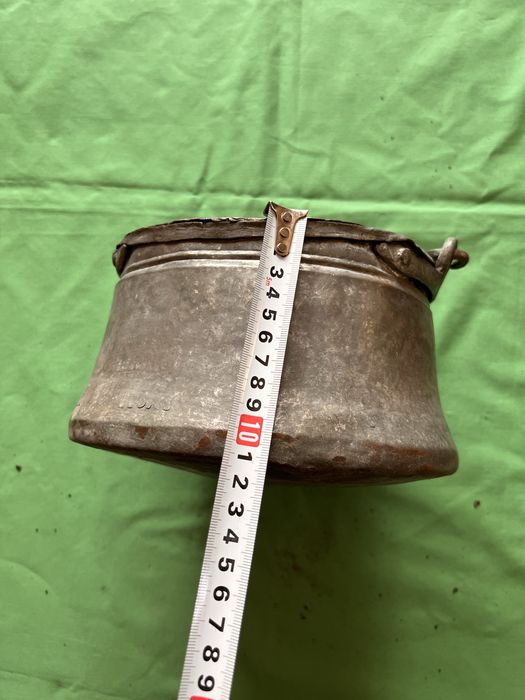 Антикварен меден менец