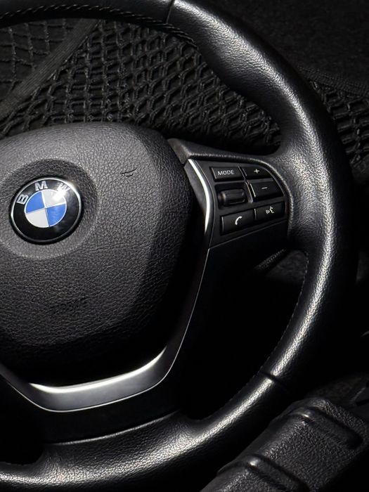 Volan bmw f30 in stare impecabila