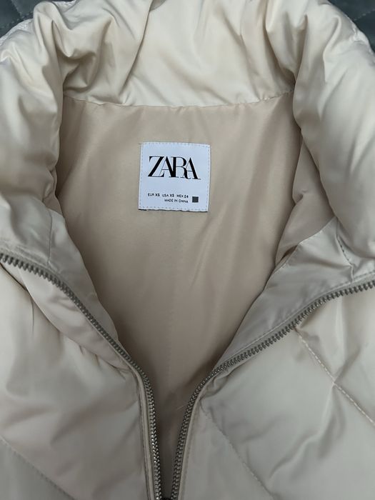 Geaca matlasata bej Zara oversized