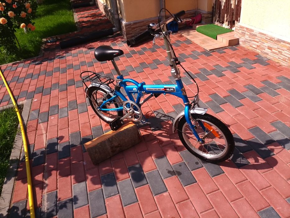 Vând bicicleta pliabila copii
